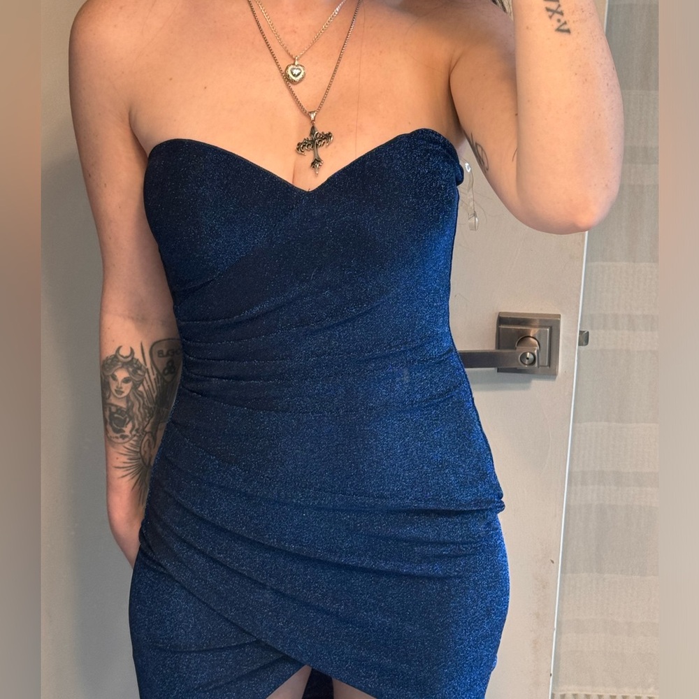 Blue sparkly dress strapless